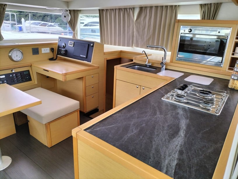 Phuket Catamarano cabina 3  cuccette 8  8  ospiti 11.74 m Numero dell'inserzione: #19638 3