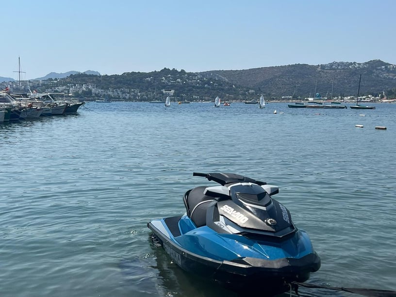 Bodrum Motorboat   2 guests 2.5 m Listing Number: #19640 2
