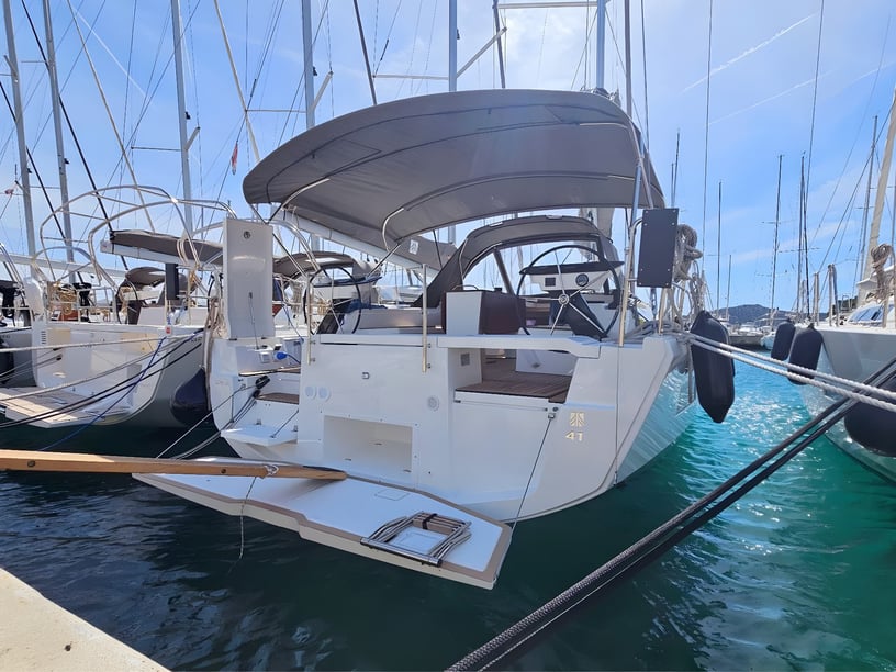 Rogoznica Zeilboot Cabine 3  8  slaapplaatsen 8  gasten 11.95 m Lijstnummer: #19664 3