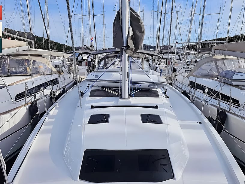 Rogoznica Sailboat 3 cabin 8 berths 8 guests 11.95 m Listing Number: #19668 4