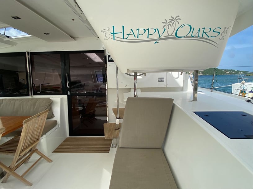 Road Town Catamaran 4 cabin 8 berths 8 guests 11.73 m Listing Number: #19680 5