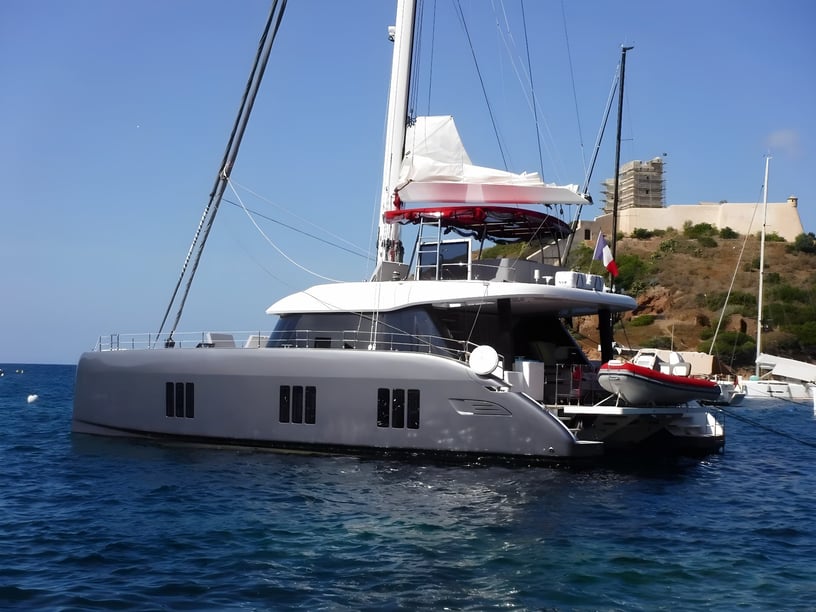 Martinique Catamaran 5 cabin 10 berths 10 guests 15.24 m Listing Number: #19687