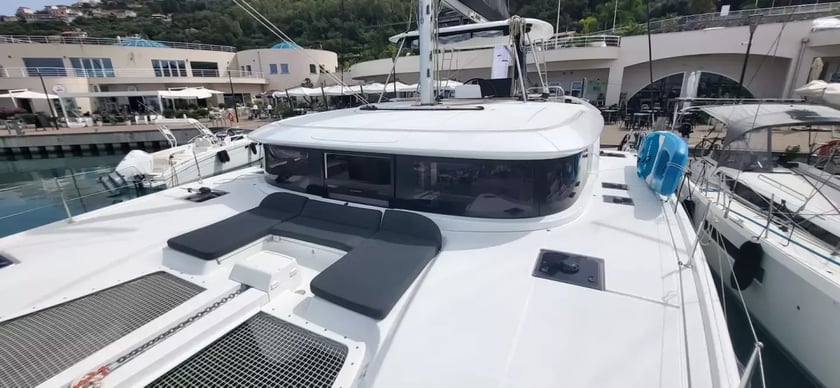 Capo d'Orlando Catamaran Cabine 4  10  slaapplaatsen 10  gasten 13.99 m Lijstnummer: #19704 4