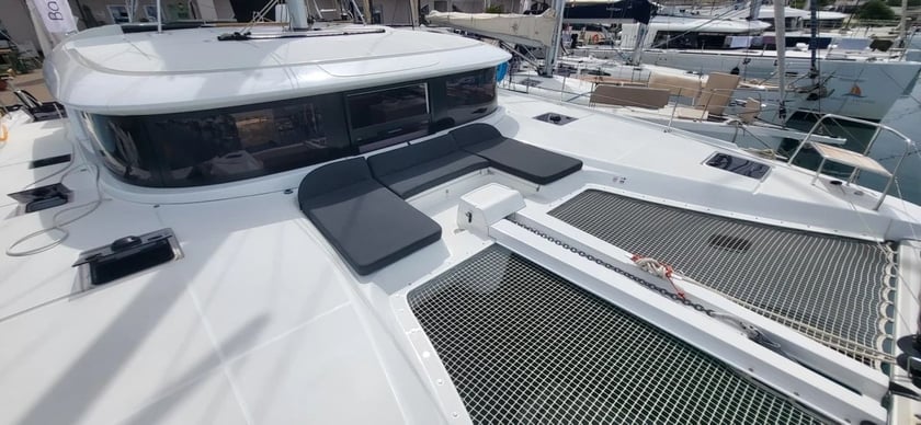 Capo d'Orlando Catamaran Cabine 4  10  slaapplaatsen 10  gasten 13.99 m Lijstnummer: #19704 5