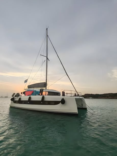 Golfo Aranci Catamarán Cabina 4  8  literas 8  invitados 11.78 m Número de anuncio: #19706 5