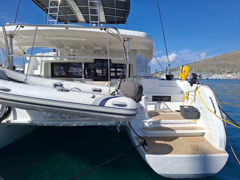 Trogir Katamaran 6 kabin Konaklama 12 kişi Seyir 12 kişi 13.99 m İlan No: #19709 3