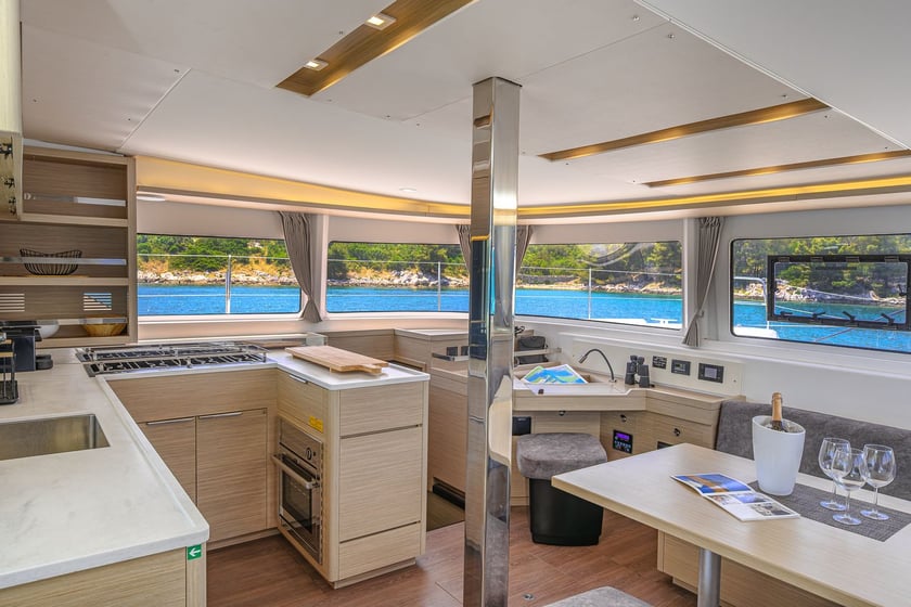 Trogir Katamaran 6 kabin Konaklama 12 kişi Seyir 12 kişi 13.99 m İlan No: #19711 5