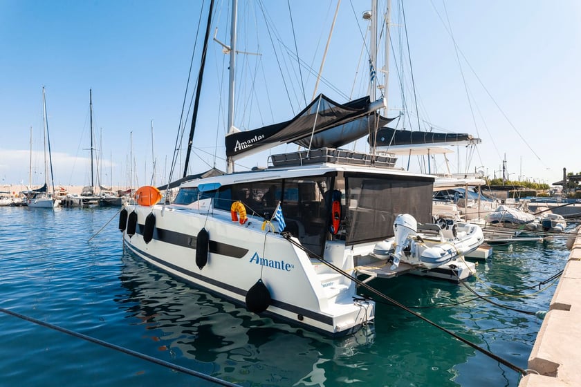 Rodas Catamarán Cabina 5  10  literas 10  invitados 15.54 m Número de anuncio: #19720 4