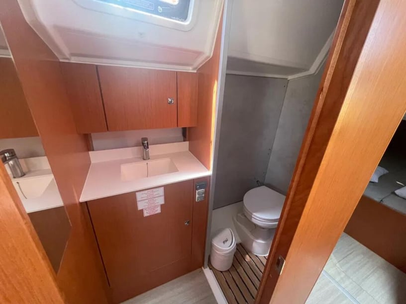 Paros Voilier Cabine 3  Couchettes 8  Invités 8  12.38 m Numéro de l'annonce: #19759 5