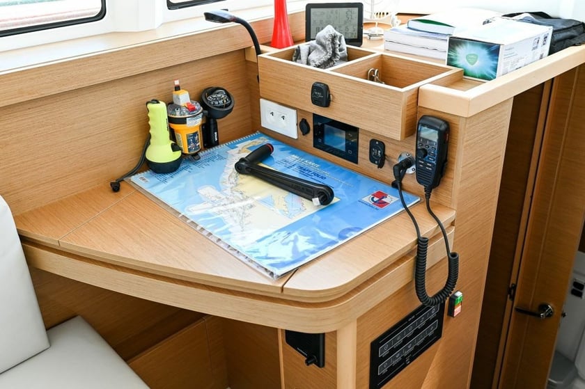 Pula Catamaran Cabine 6  Couchettes 10  Invités 10  11.33 m Numéro de l'annonce: #19760 4