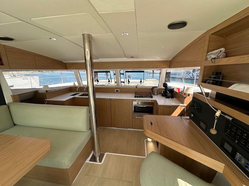 Tivat Katamaran 6 kabin Konaklama 10 kişi Seyir 10 kişi 11.78 m İlan No: #19762 5