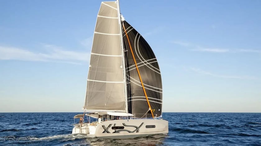 Tivat Katamaran 6 kabin Konaklama 10 kişi Seyir 10 kişi 11.33 m İlan No: #19770