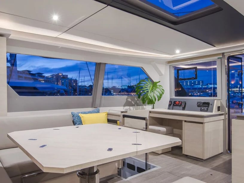 Road Town Catamaran Cabine 6  12  slaapplaatsen 12  gasten 15.4 m Lijstnummer: #19800 2