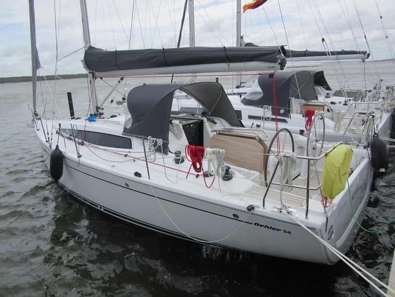 Stockholm - Saltsjöbaden Zeilboot Cabine 2  6  slaapplaatsen 6  gasten 10.1 m Lijstnummer: #19814