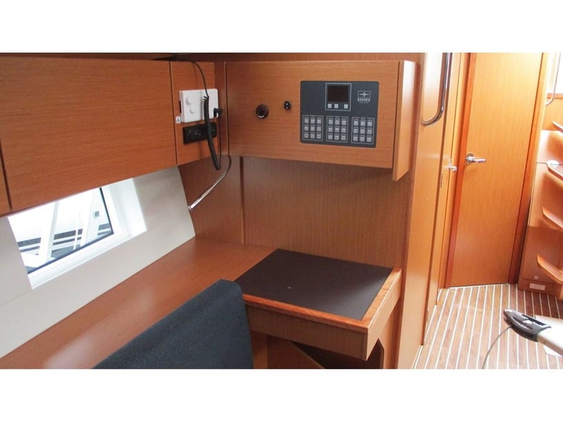 Göteborg Sailboat 5 cabin 11 berths 11 guests 13.98 m Listing Number: #19823 3