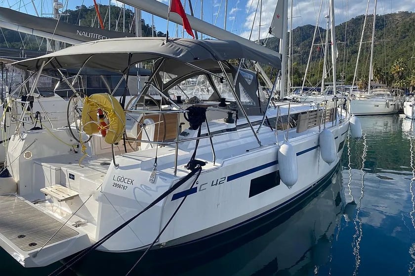 Göcek Yelkenli 3 kabin Konaklama 6 kişi Seyir 6 kişi 12.4 m İlan No: #19832