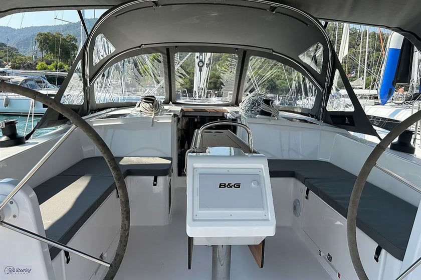 Göcek Yelkenli 3 kabin Konaklama 6 kişi Seyir 6 kişi 12.4 m İlan No: #19832 5