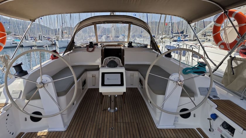 Fethiye Sailboat 4 cabin 9 berths 9 guests 14.27 m Listing Number: #19882 3