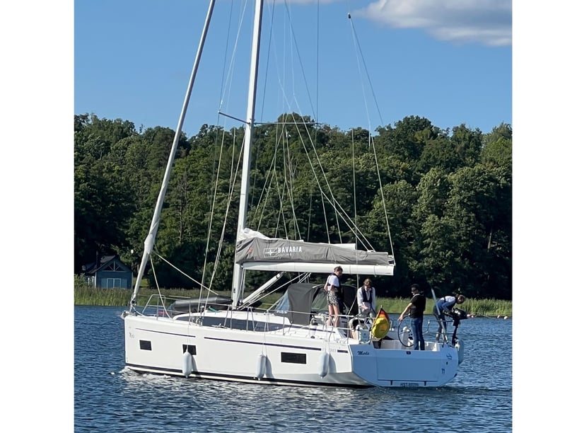 Stockholm - Saltsjöbaden Zeilboot Cabine 3  7  slaapplaatsen 7  gasten 11.38 m Lijstnummer: #19894