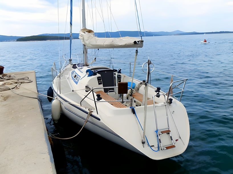 Biograd Zeilboot Cabine 2  6  slaapplaatsen 6  gasten 10.6 m Lijstnummer: #199