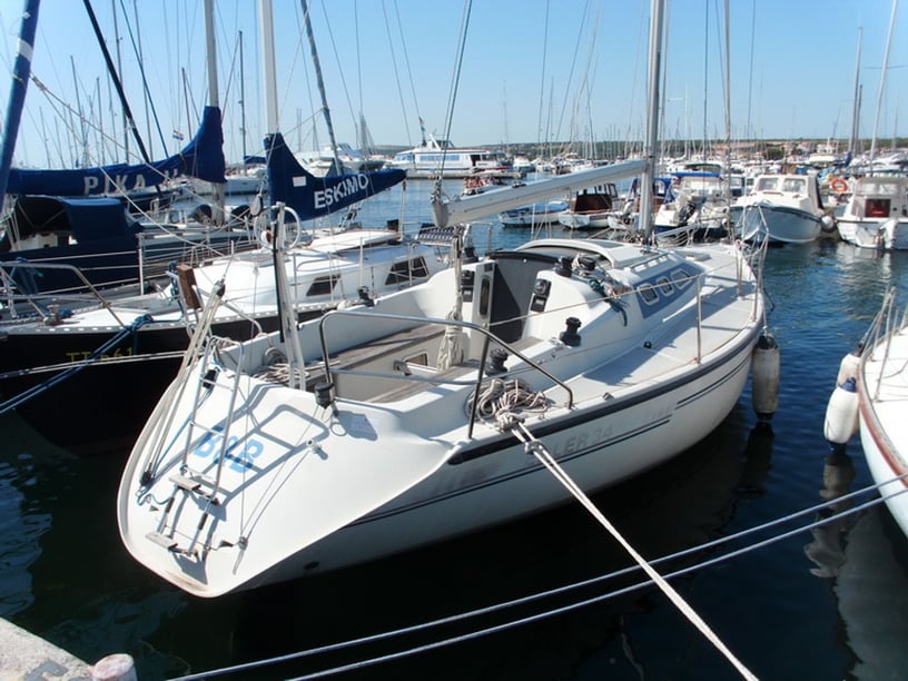 Biograd Sailboat 2 cabin 6 berths 6 guests 10.6 m Listing Number: #199