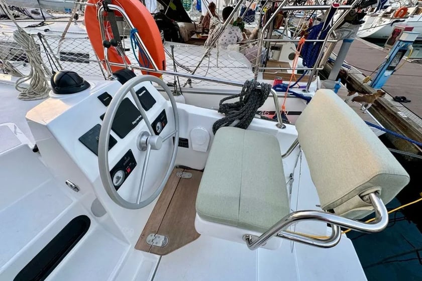 Fethiye Catamaran 5 cabin 8 berths 8 guests 11.78 m Listing Number: #19934 4