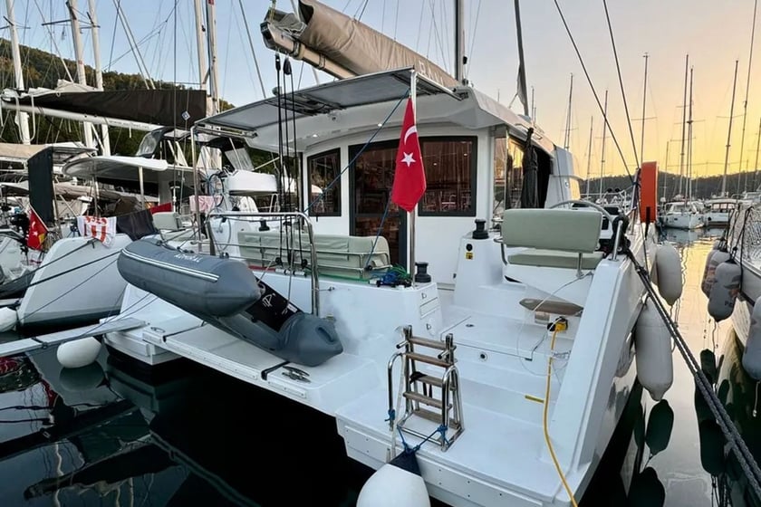 Fethiye Catamaran 5 cabin 8 berths 8 guests 11.78 m Listing Number: #19934 2