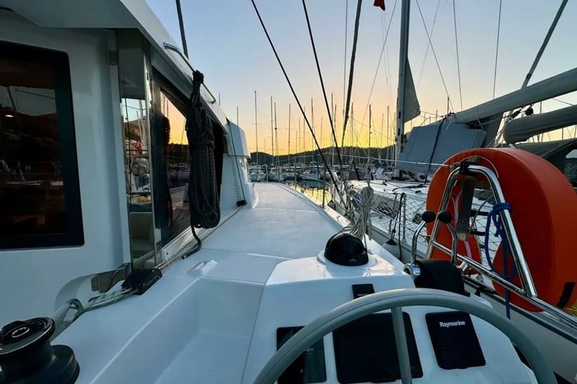 Fethiye Catamaran 5 cabin 8 berths 8 guests 11.78 m Listing Number: #19934 3