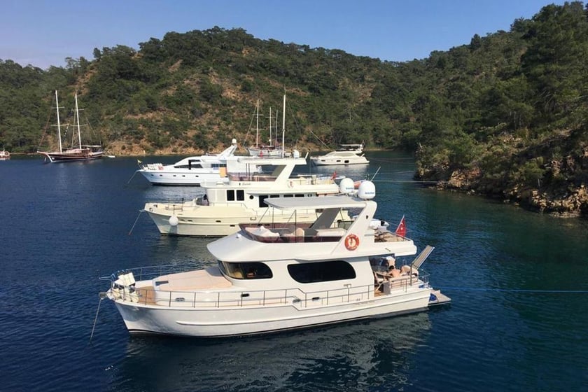 Gocek Motor Yacht 3 cabin 6 berths 10 guests 14 m Listing Number: #19951