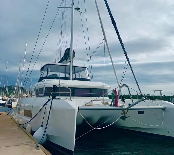 Sibenik Catamarán Cabina 4  8  literas 8  invitados 16.9 m Número de anuncio: #19952