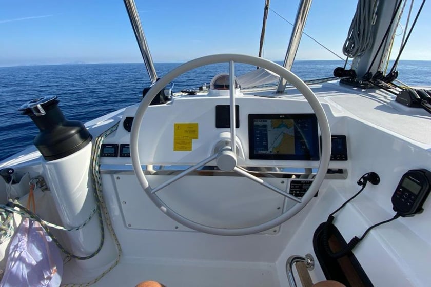 Bodrum Catamaran Cabine 4  Couchettes 8  Invités 8  13.75 m Numéro de l'annonce: #19960 4