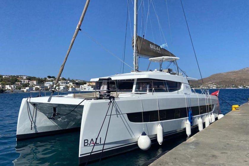 Bodrum Catamaran Cabine 4  Couchettes 8  Invités 8  13.75 m Numéro de l'annonce: #19960