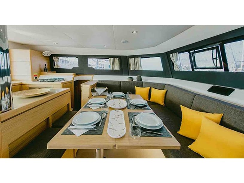 Paros Catamaran Cabine 6  12  slaapplaatsen 11  gasten 14.7 m Lijstnummer: #19976 2