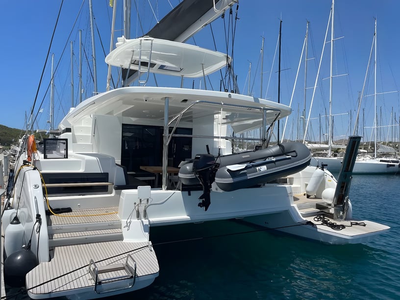 Lavrion Katamaran 7 kabin Konaklama 12 kişi Seyir 12 kişi 15.35 m İlan No: #19990