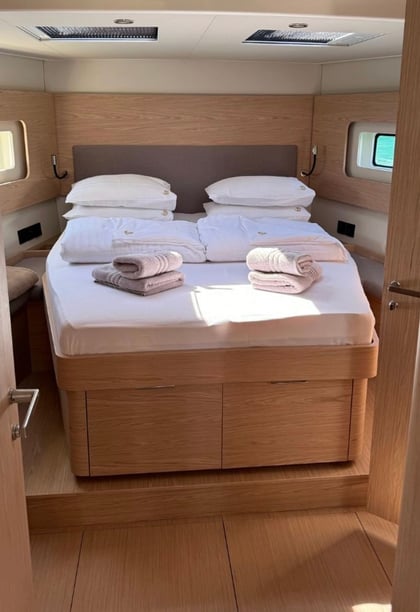 Seget Donji Sailboat 4 cabin 6 berths 6 guests 17.12 m Listing Number: #19999 4