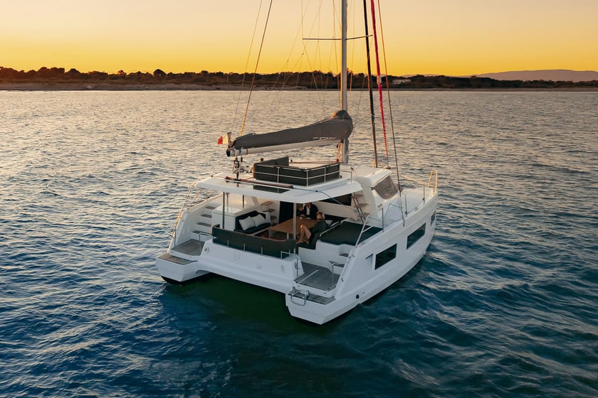 Lefkada Catamaran Cabine 4  Couchettes 8  Invités 8  10.9 m Numéro de l'annonce: #20001