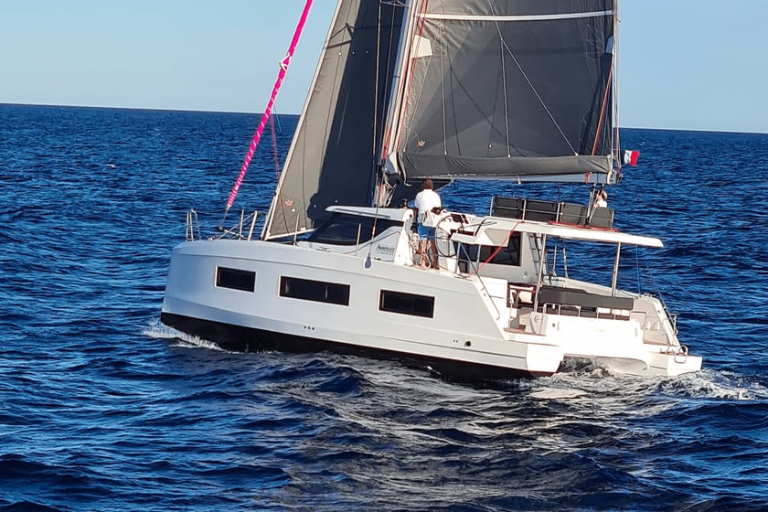 Lefkada Catamaran Cabine 4  Couchettes 8  Invités 8  10.9 m Numéro de l'annonce: #20001 4