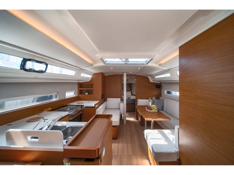 Rhodes Barca a vela cabina 3  cuccette 8  8  ospiti 12.35 m Numero dell'inserzione: #20005 2