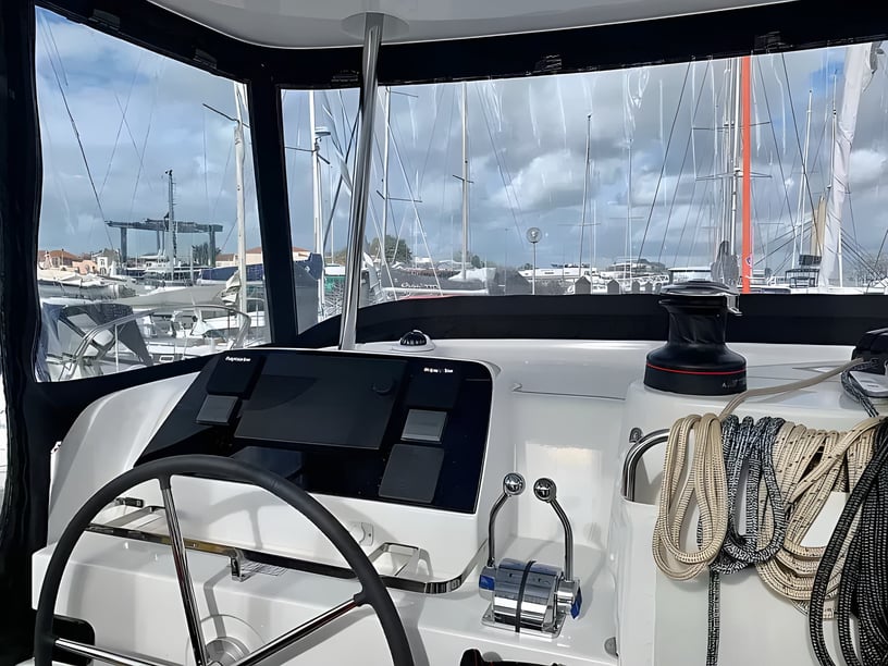 Pointe à Pitre Catamaran Cabine 6  10  slaapplaatsen 10  gasten 12.8 m Lijstnummer: #20029 3