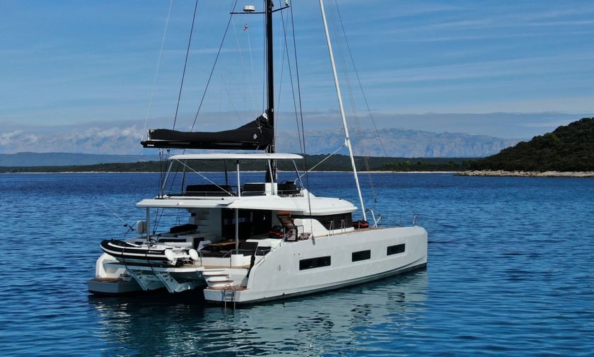 Kaštel Gomilica Catamaran 4 cabin 8 berths 8 guests 16.56 m Listing Number: #20049 3