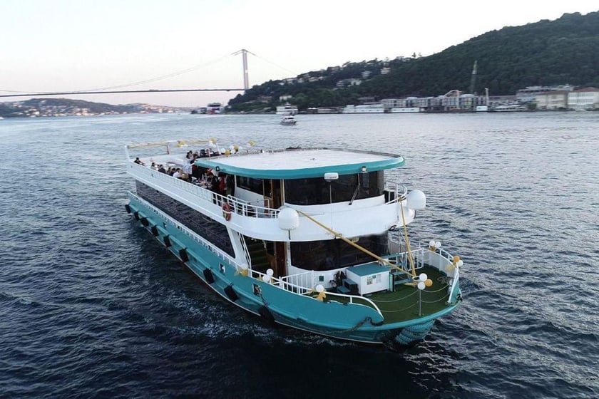 Eminönü Motoryat   Seyir 156 kişi 30 m İlan No: #20083