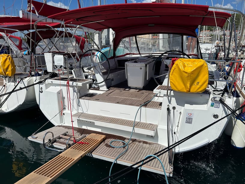 Split Velero Cabina 5  12  literas 12  invitados 14.6 m Número de anuncio: #20085 4