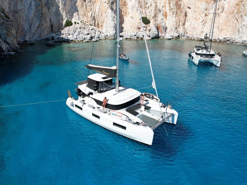 Paros Catamaran 4 cabin 8 berths 12 guests 13.99 m Listing Number: #20100