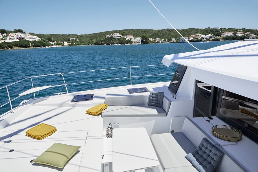 Skiathos Catamaran Cabine 6  10  slaapplaatsen 12  gasten 13.75 m Lijstnummer: #20129 5