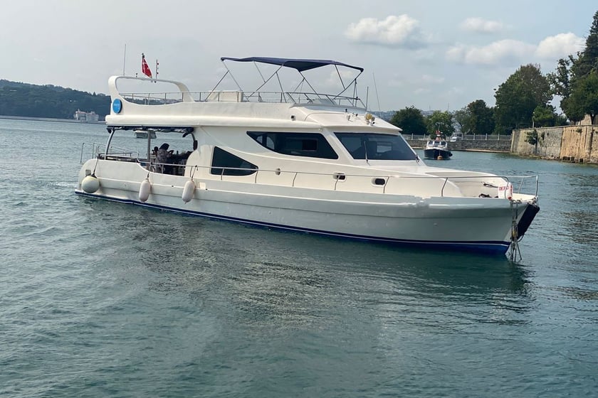 Beykoz Yate a motor   25  invitados 19 m Número de anuncio: #20131