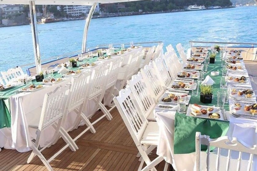 Beykoz Yate a motor   25  invitados 19 m Número de anuncio: #20131 3