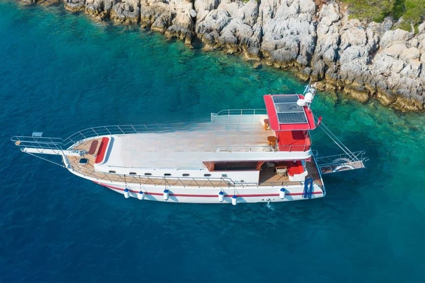 Fethiye Gulet Cabine 3  6  slaapplaatsen 6  gasten 18 m Lijstnummer: #20143