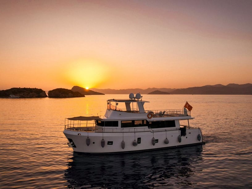 Fethiye Motor Yacht 3 cabin 6 berths 6 guests 20 m Listing Number: #20159 4