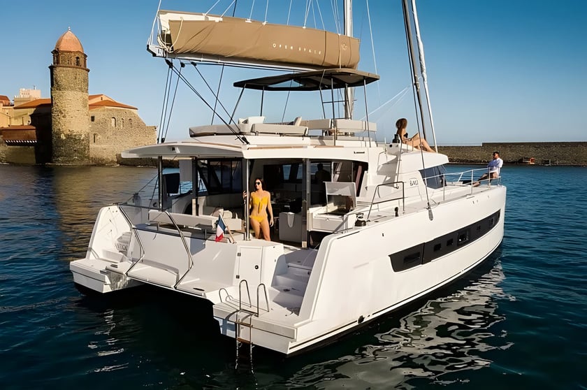 Andratx Catamaran Cabine 5  Couchettes 10  Invités 10  14.33 m Numéro de l'annonce: #20165