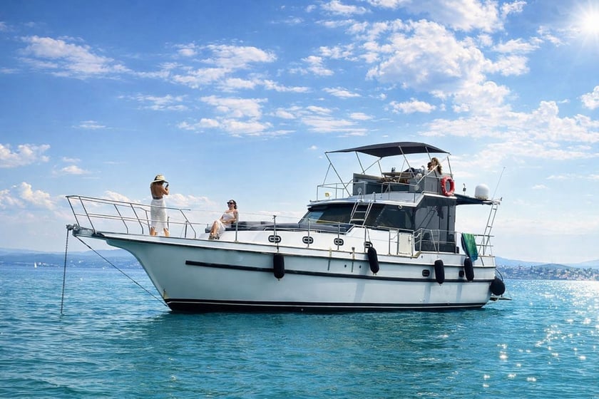 Çeşme Yate a motor   12  invitados 17 m Número de anuncio: #20181